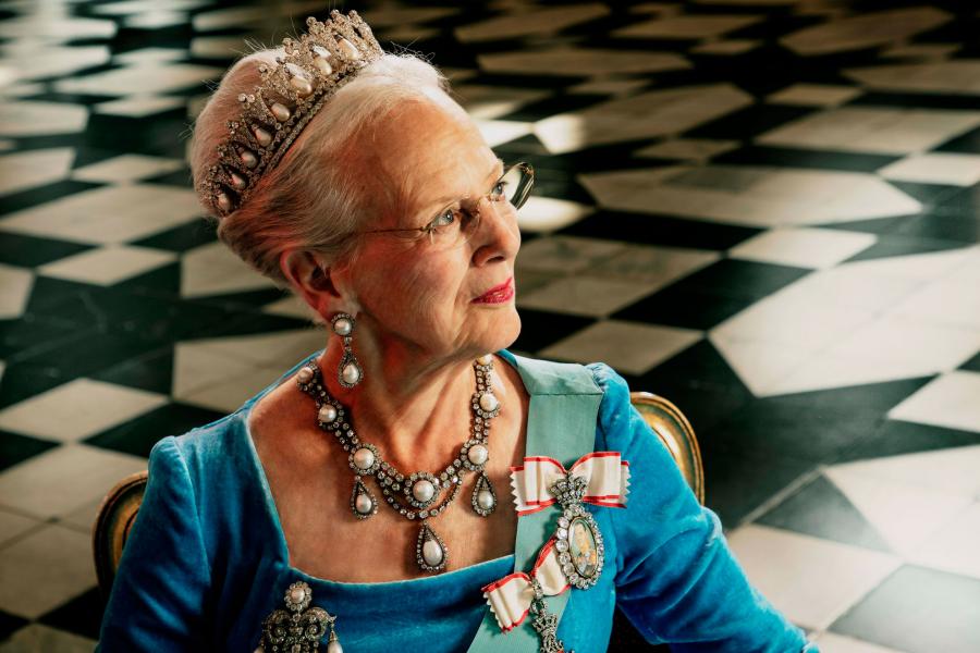elegant Gøre mit bedste areal Dronning Margrethe – 50 år på tronen | Esbjerg Kommunes Biblioteker